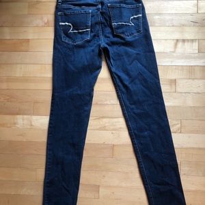 American Eagle dark blue jeans